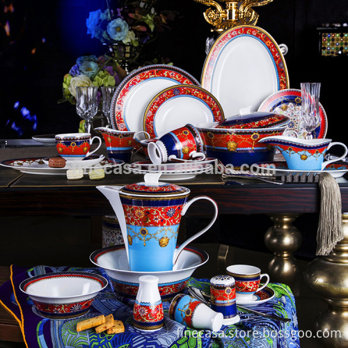 124 Pieces Luxury Bone China Dinner Set Dinnerware